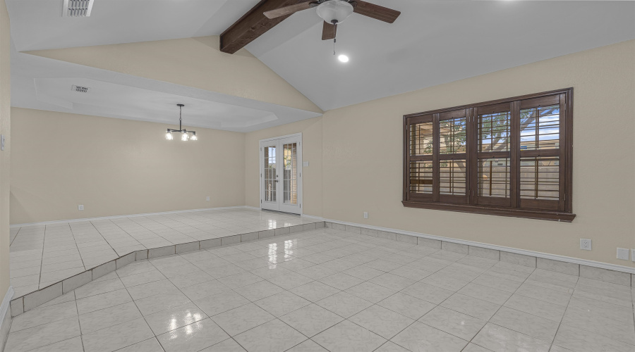 8912 Liberty Lp, Laredo, Texas 78045, 3 Bedrooms Bedrooms, 6 Rooms Rooms,2 BathroomsBathrooms,Residential,For Sale,8912 Liberty Lp,20261836