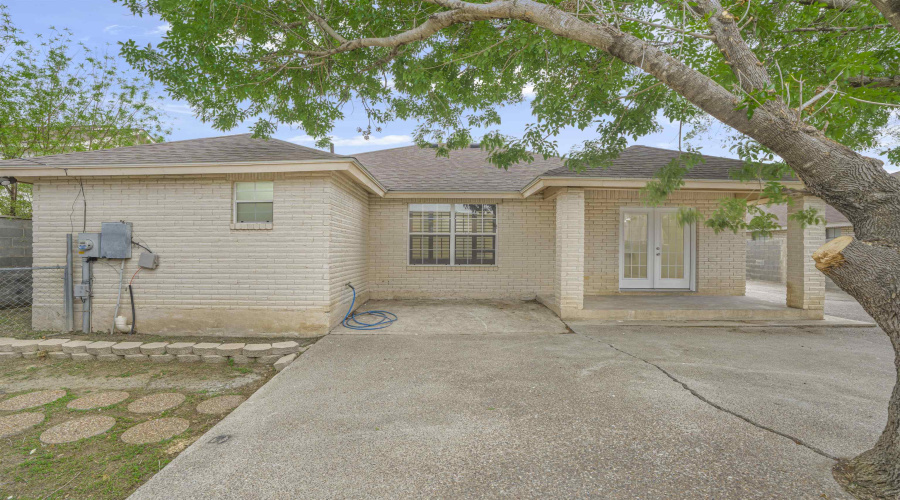 8912 Liberty Lp, Laredo, Texas 78045, 3 Bedrooms Bedrooms, 6 Rooms Rooms,2 BathroomsBathrooms,Residential,For Sale,8912 Liberty Lp,20261836