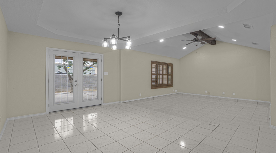 8912 Liberty Lp, Laredo, Texas 78045, 3 Bedrooms Bedrooms, 6 Rooms Rooms,2 BathroomsBathrooms,Residential,For Sale,8912 Liberty Lp,20261836