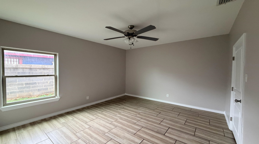 2603 Palo Blanco St, Laredo, Texas 78046, 2 Bedrooms Bedrooms, 2 Rooms Rooms,1 BathroomBathrooms,Residential,For Rent,2603 Palo Blanco St,20261838