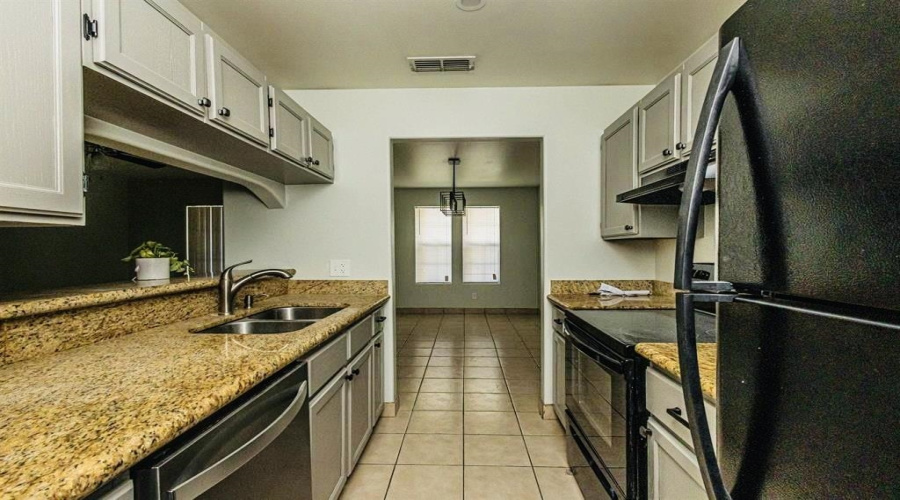 1752 Tiara Trl, LAREDO, Texas 78045, 2 Bedrooms Bedrooms, 4 Rooms Rooms,2 BathroomsBathrooms,Residential,For Rent,1752 Tiara Trl,20261844