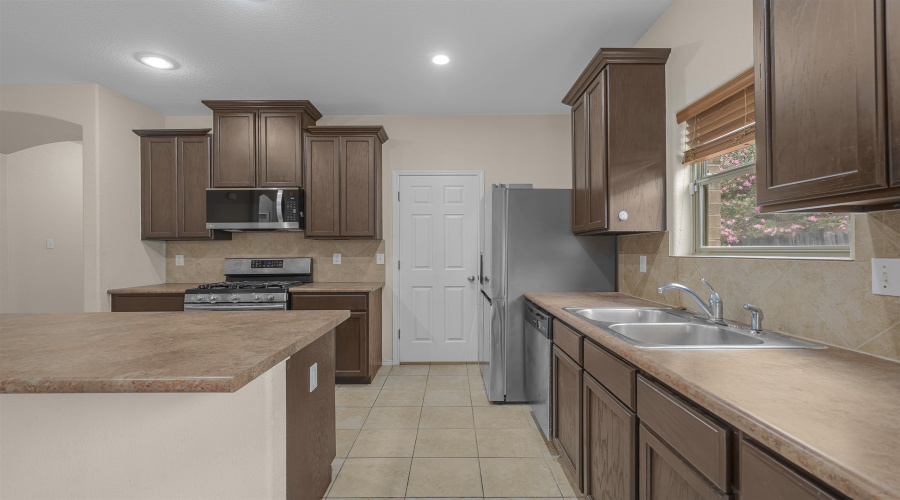 326 Sabal Loop, LAREDO, Texas 78045, 3 Bedrooms Bedrooms, 7 Rooms Rooms,2 BathroomsBathrooms,Residential,For Rent,326 Sabal Loop,20261851