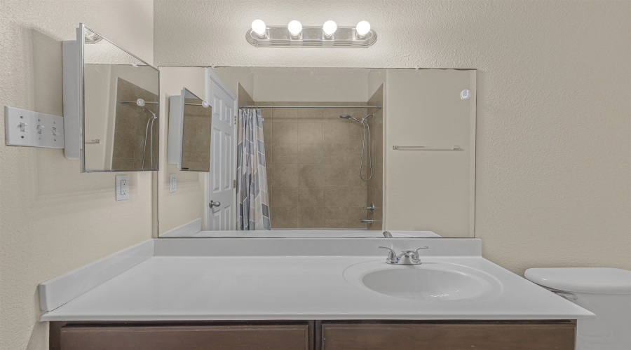 326 Sabal Loop, LAREDO, Texas 78045, 3 Bedrooms Bedrooms, 7 Rooms Rooms,2 BathroomsBathrooms,Residential,For Rent,326 Sabal Loop,20261851