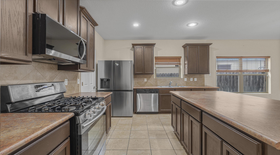 326 Sabal Loop, LAREDO, Texas 78045, 3 Bedrooms Bedrooms, 7 Rooms Rooms,2 BathroomsBathrooms,Residential,For Rent,326 Sabal Loop,20261851