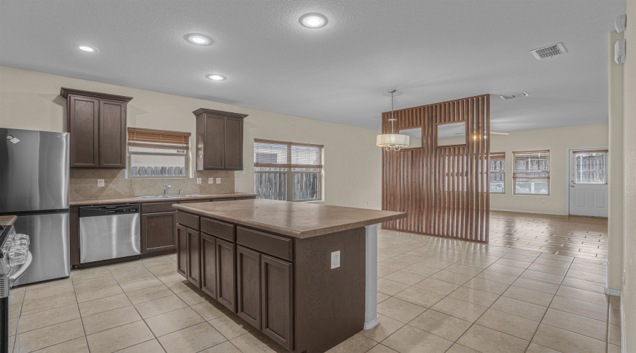 326 Sabal Loop, LAREDO, Texas 78045, 3 Bedrooms Bedrooms, 7 Rooms Rooms,2 BathroomsBathrooms,Residential,For Rent,326 Sabal Loop,20261851