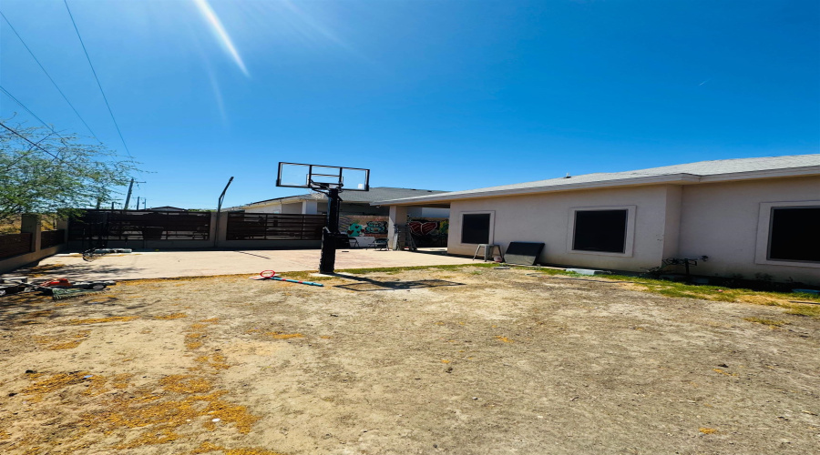 1613 Tabasco Dr, laredo, Texas 78046, 3 Bedrooms Bedrooms, 5 Rooms Rooms,2 BathroomsBathrooms,Residential,For Sale,1613 Tabasco Dr,20261853