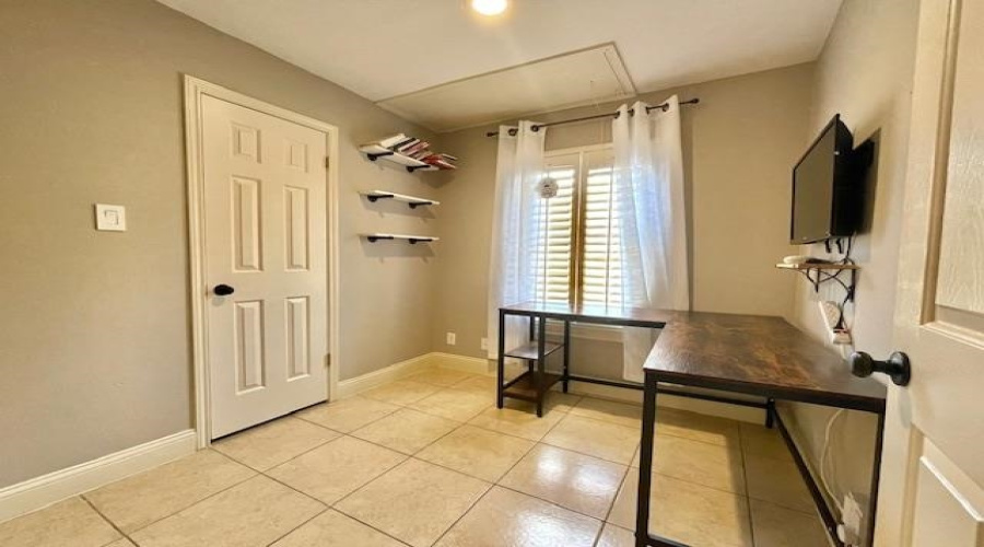 601 Marsh Ln, LAREDO, Texas 78045, 3 Bedrooms Bedrooms, 7 Rooms Rooms,4 BathroomsBathrooms,Residential,For Rent,601 Marsh Ln,20261854