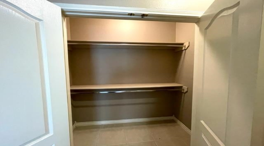 9804 Cantera Ct, LAREDO, Texas 78045, 3 Bedrooms Bedrooms, 6 Rooms Rooms,2 BathroomsBathrooms,Residential,For Rent,9804 Cantera Ct,20261855