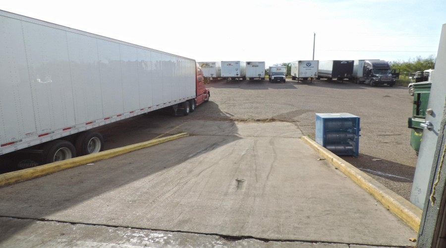 13120 Spivey Dr, Laredo, Texas 78045, 1 Bedroom Bedrooms, 6 Rooms Rooms,2 BathroomsBathrooms,Commercial/industrial,For Rent,13120 Spivey Dr,20261847