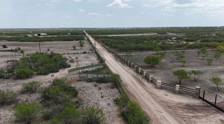 480 Sal si Puedes, Laredo, Texas 78044, ,Land,For Sale,480 Sal si Puedes,20261857
