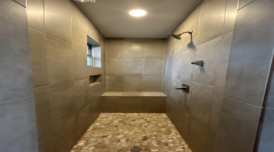 3530 Celso Cavazos Rd., Laredo, Texas 78046, 3 Bedrooms Bedrooms, 5 Rooms Rooms,2 BathroomsBathrooms,Residential,For Sale,3530 Celso Cavazos Rd.,20261860