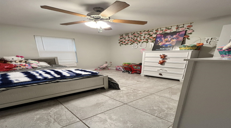 3530 Celso Cavazos Rd., Laredo, Texas 78046, 3 Bedrooms Bedrooms, 5 Rooms Rooms,2 BathroomsBathrooms,Residential,For Sale,3530 Celso Cavazos Rd.,20261860