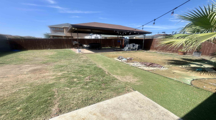 3530 Celso Cavazos Rd., Laredo, Texas 78046, 3 Bedrooms Bedrooms, 5 Rooms Rooms,2 BathroomsBathrooms,Residential,For Sale,3530 Celso Cavazos Rd.,20261860