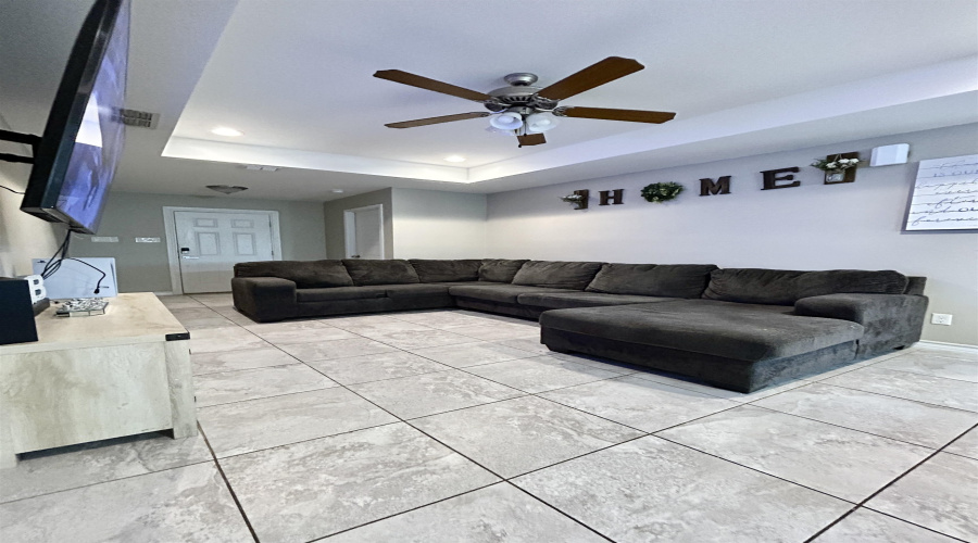 3530 Celso Cavazos Rd., Laredo, Texas 78046, 3 Bedrooms Bedrooms, 5 Rooms Rooms,2 BathroomsBathrooms,Residential,For Sale,3530 Celso Cavazos Rd.,20261860