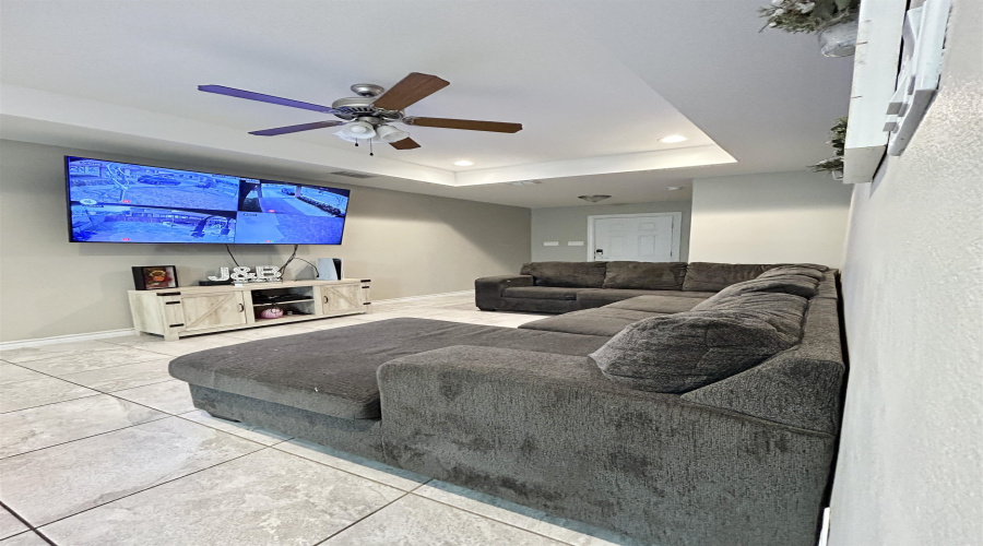 3530 Celso Cavazos Rd., Laredo, Texas 78046, 3 Bedrooms Bedrooms, 5 Rooms Rooms,2 BathroomsBathrooms,Residential,For Sale,3530 Celso Cavazos Rd.,20261860