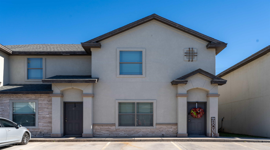 401 International Blvd, Laredo, Texas 78045, 1 Bedroom Bedrooms, 1 Room Rooms,1 BathroomBathrooms,Residential,For Rent,401 International Blvd,20261840