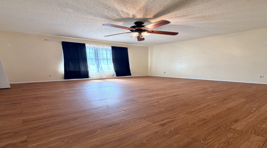 5300 Cypress Dr, Laredo, Texas 78041, 2 Bedrooms Bedrooms, 3 Rooms Rooms,1 BathroomBathrooms,Residential,For Sale,5300 Cypress Dr,20261841