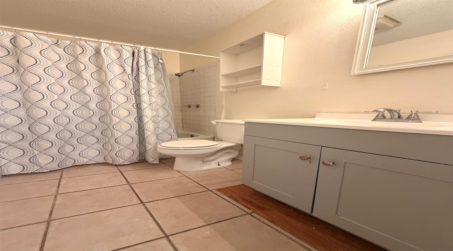 5300 Cypress Dr, Laredo, Texas 78041, 2 Bedrooms Bedrooms, 3 Rooms Rooms,1 BathroomBathrooms,Residential,For Sale,5300 Cypress Dr,20261841