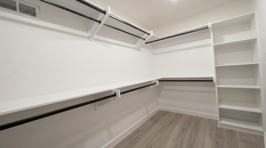 1007 Yellow Birch Dr., LAREDO, Texas 78045, 3 Bedrooms Bedrooms, 7 Rooms Rooms,2 BathroomsBathrooms,Residential,For Sale,1007 Yellow Birch Dr.,20261842