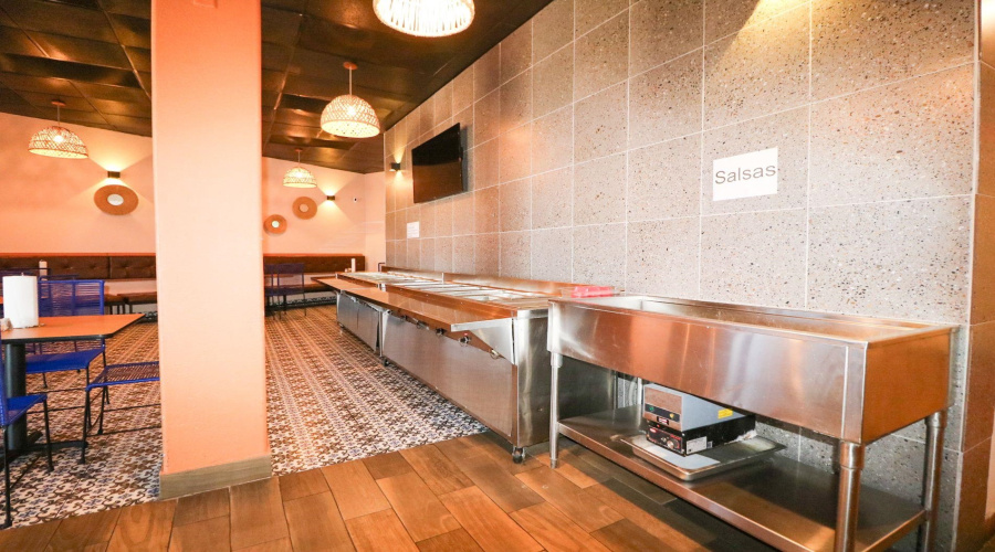 401 Shiloh Dr, Laredo, Texas 78045, 1 Room Rooms,4 BathroomsBathrooms,Commercial retail/office,For Rent,401 Shiloh Dr,20261863