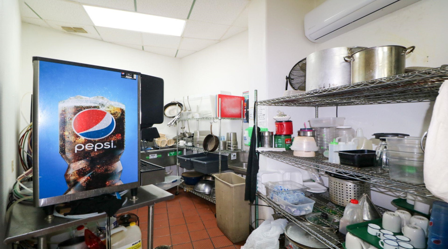 401 Shiloh Dr, Laredo, Texas 78045, 1 Room Rooms,4 BathroomsBathrooms,Commercial retail/office,For Rent,401 Shiloh Dr,20261863