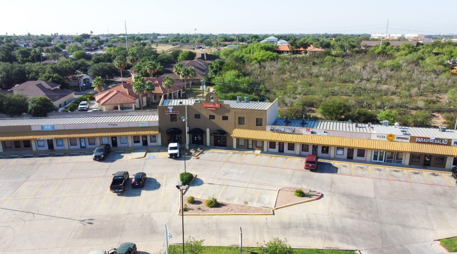 401 Shiloh Dr, Laredo, Texas 78045, 1 Room Rooms,4 BathroomsBathrooms,Commercial retail/office,For Rent,401 Shiloh Dr,20261863