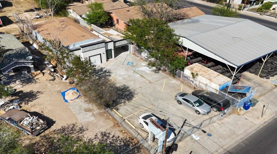 1506 Lafayette St, Laredo, Texas 78041, 1 Room Rooms,2 BathroomsBathrooms,Commercial retail/office,For Sale,1506 Lafayette St,20261864