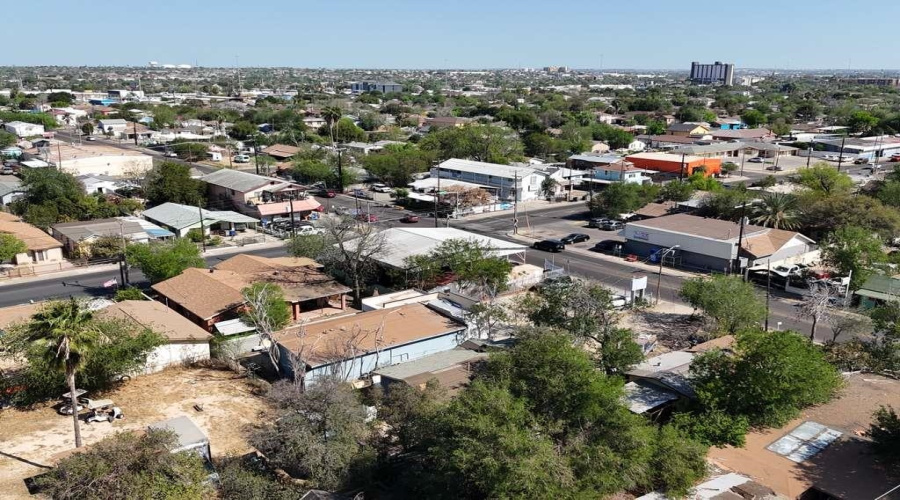 1506 Lafayette St, Laredo, Texas 78041, 1 Room Rooms,2 BathroomsBathrooms,Commercial retail/office,For Sale,1506 Lafayette St,20261864