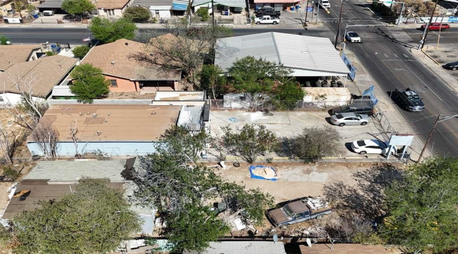 1506 Lafayette St, Laredo, Texas 78041, 1 Room Rooms,2 BathroomsBathrooms,Commercial retail/office,For Sale,1506 Lafayette St,20261864