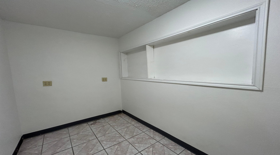 1506 Lafayette St, Laredo, Texas 78041, 1 Room Rooms,2 BathroomsBathrooms,Commercial retail/office,For Sale,1506 Lafayette St,20261864
