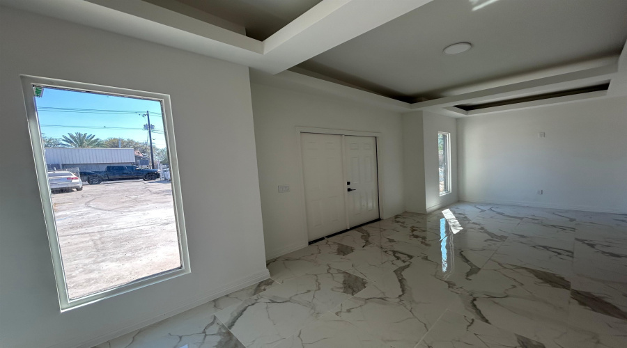 1506 Lafayette St, Laredo, Texas 78041, 1 Room Rooms,2 BathroomsBathrooms,Commercial retail/office,For Sale,1506 Lafayette St,20261864