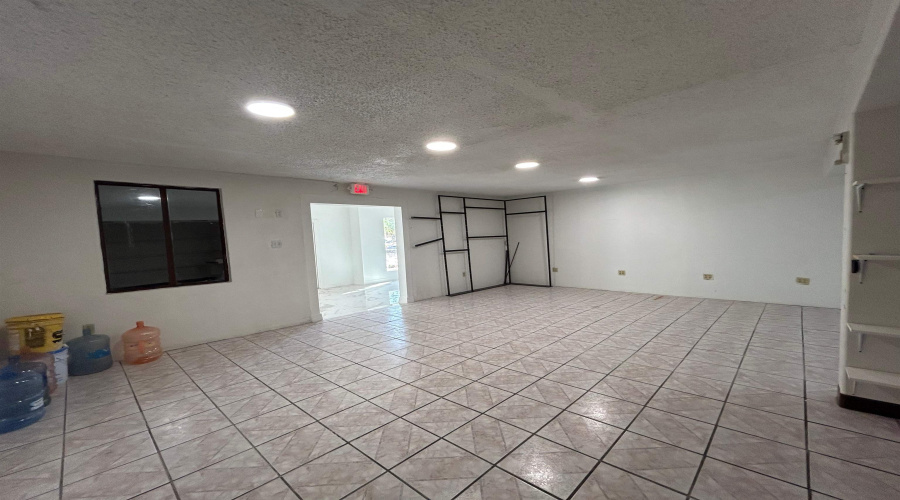 1506 Lafayette St, Laredo, Texas 78041, 1 Room Rooms,2 BathroomsBathrooms,Commercial retail/office,For Sale,1506 Lafayette St,20261864