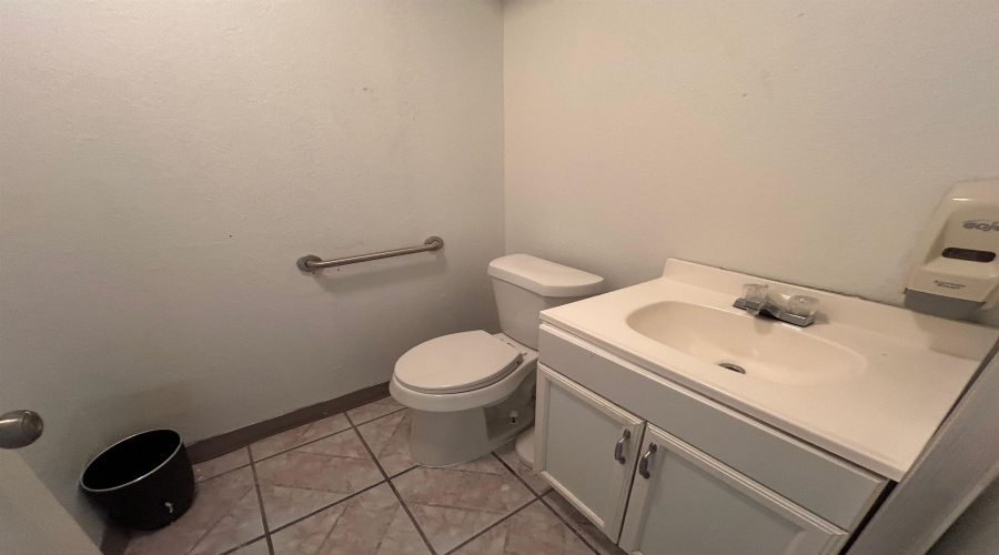 1506 Lafayette St, Laredo, Texas 78041, 1 Room Rooms,2 BathroomsBathrooms,Commercial retail/office,For Sale,1506 Lafayette St,20261864