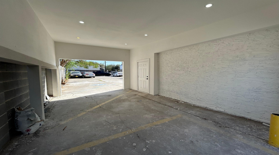 1506 Lafayette St, Laredo, Texas 78041, 1 Room Rooms,2 BathroomsBathrooms,Commercial retail/office,For Sale,1506 Lafayette St,20261864