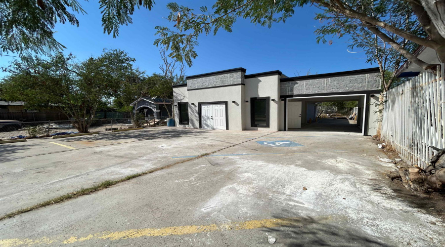 1506 Lafayette St, Laredo, Texas 78041, 1 Room Rooms,2 BathroomsBathrooms,Commercial retail/office,For Sale,1506 Lafayette St,20261864