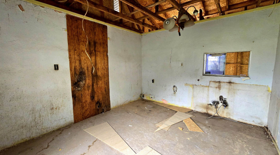 410 E Eistetter St, laredo, Texas 78041, 2 Bedrooms Bedrooms, 4 Rooms Rooms,2 BathroomsBathrooms,Residential,For Sale,410 E Eistetter St,20261861