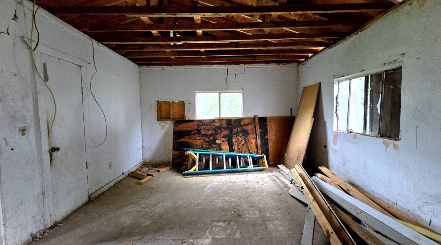 410 E Eistetter St, laredo, Texas 78041, 2 Bedrooms Bedrooms, 4 Rooms Rooms,2 BathroomsBathrooms,Residential,For Sale,410 E Eistetter St,20261861