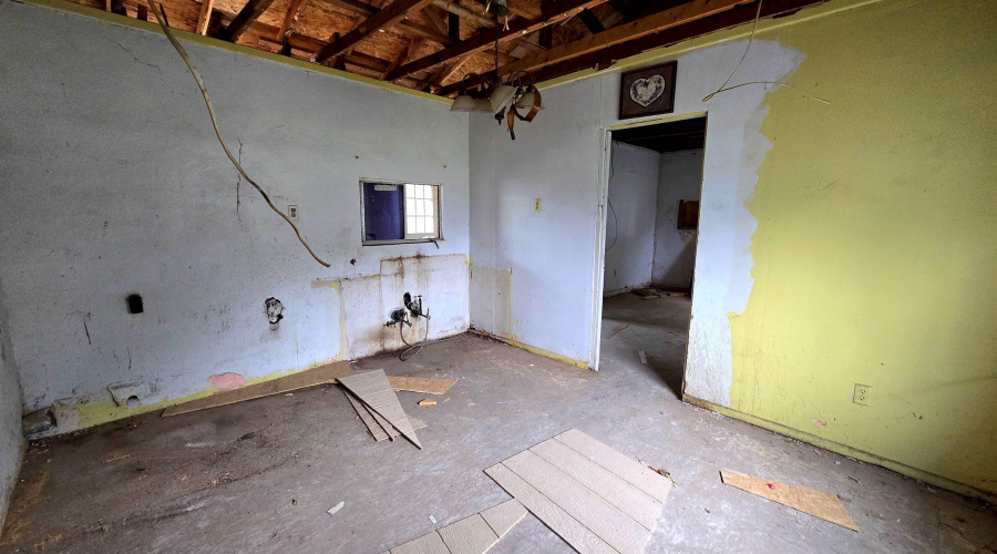 410 E Eistetter St, laredo, Texas 78041, 2 Bedrooms Bedrooms, 4 Rooms Rooms,2 BathroomsBathrooms,Residential,For Sale,410 E Eistetter St,20261861