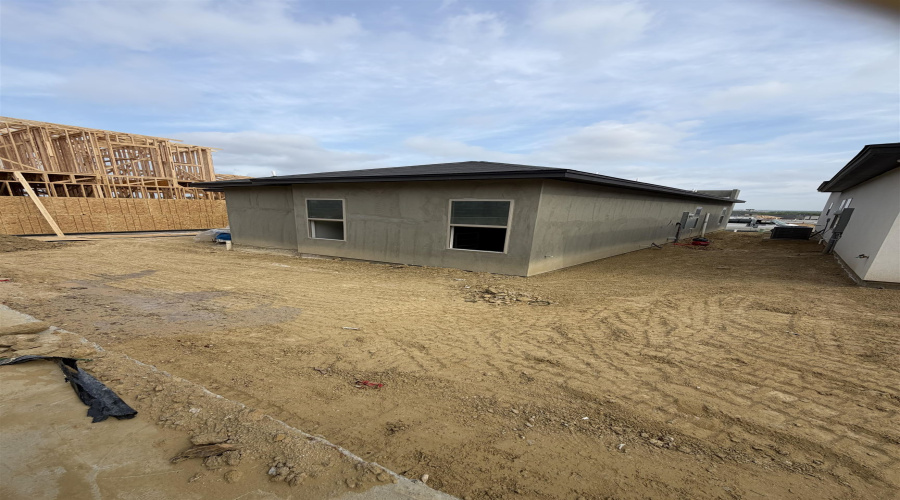 1210 Noyola Loop, Laredo, Texas 78046, 3 Bedrooms Bedrooms, 4 Rooms Rooms,2 BathroomsBathrooms,Residential,For Sale,1210 Noyola Loop,20261865