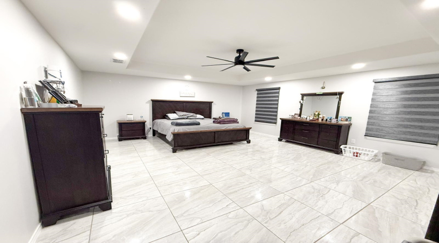 4226 Lorisa, Laredo, Texas 78046, 5 Bedrooms Bedrooms, 9 Rooms Rooms,3 BathroomsBathrooms,Residential,For Sale,4226 Lorisa,20261867