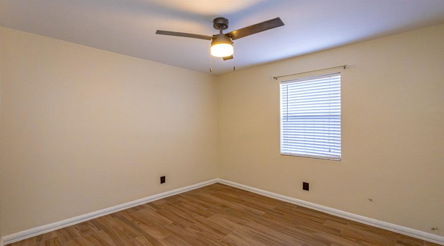 1312 Johnson Dr, Laredo, Texas 78046, 3 Bedrooms Bedrooms, 5 Rooms Rooms,2 BathroomsBathrooms,Residential,For Sale,1312 Johnson Dr,20261871