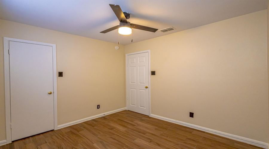 1312 Johnson Dr, Laredo, Texas 78046, 3 Bedrooms Bedrooms, 5 Rooms Rooms,2 BathroomsBathrooms,Residential,For Sale,1312 Johnson Dr,20261871