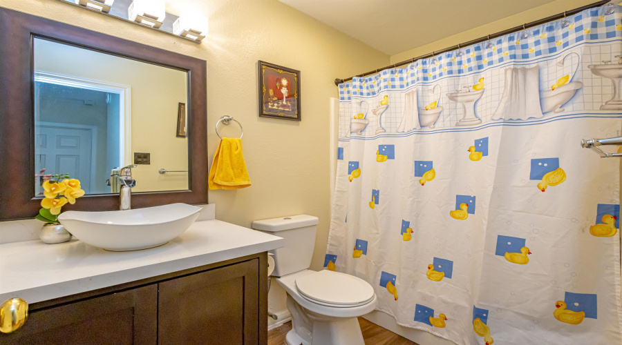 1312 Johnson Dr, Laredo, Texas 78046, 3 Bedrooms Bedrooms, 5 Rooms Rooms,2 BathroomsBathrooms,Residential,For Sale,1312 Johnson Dr,20261871