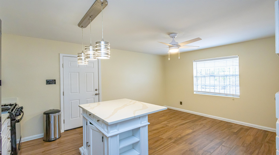 1312 Johnson Dr, Laredo, Texas 78046, 3 Bedrooms Bedrooms, 5 Rooms Rooms,2 BathroomsBathrooms,Residential,For Sale,1312 Johnson Dr,20261871