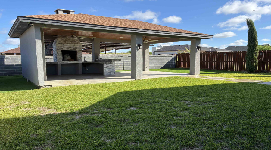 1622 Bilbao Dr., LAREDO, Texas 78046-8949, 4 Bedrooms Bedrooms, 6 Rooms Rooms,2 BathroomsBathrooms,Residential,For Sale,1622 Bilbao Dr.,20261872