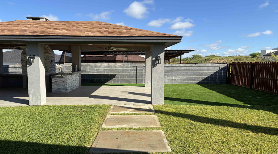 1622 Bilbao Dr., LAREDO, Texas 78046-8949, 4 Bedrooms Bedrooms, 6 Rooms Rooms,2 BathroomsBathrooms,Residential,For Sale,1622 Bilbao Dr.,20261872