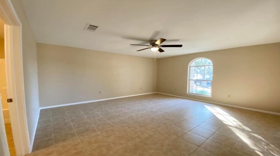 928 Birney Court, LAREDO, Texas 78046, 3 Bedrooms Bedrooms, 6 Rooms Rooms,2 BathroomsBathrooms,Residential,For Rent,928 Birney Court,20261873