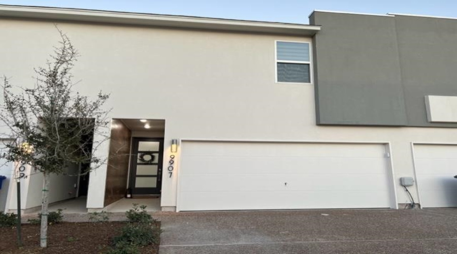 9907 Borna, LAREDO, Texas 78045, 3 Bedrooms Bedrooms, 6 Rooms Rooms,2 BathroomsBathrooms,Residential,For Rent,9907 Borna,20261875