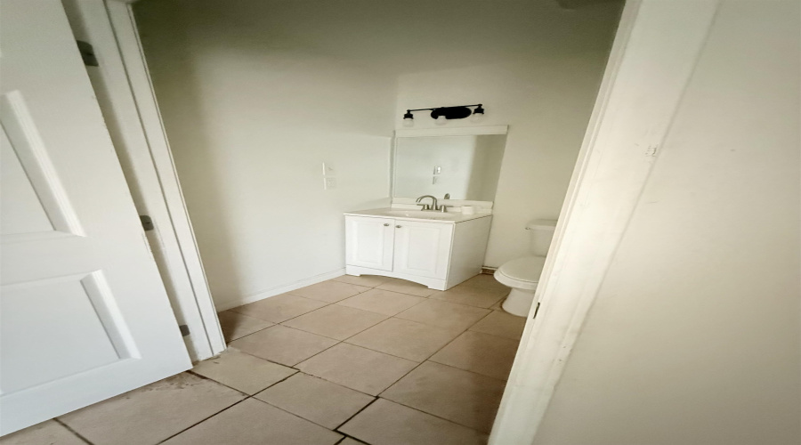 3315 San Agustin Ave, LAREDO, Texas 78040, 1 Bedroom Bedrooms, 2 Rooms Rooms,1 BathroomBathrooms,Residential,For Rent,3315 San Agustin Ave,20261876