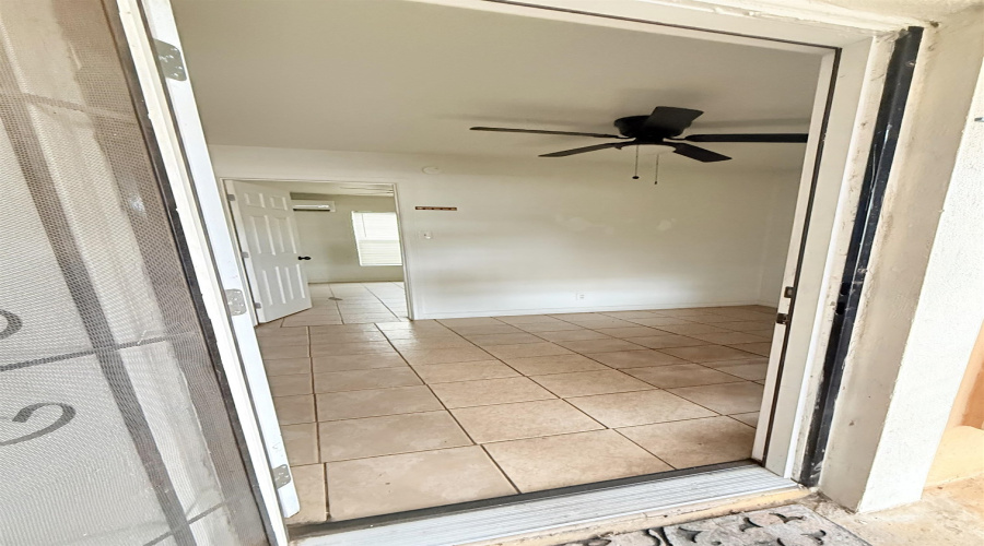 3315 San Agustin Ave, LAREDO, Texas 78040, 1 Bedroom Bedrooms, 2 Rooms Rooms,1 BathroomBathrooms,Residential,For Rent,3315 San Agustin Ave,20261876